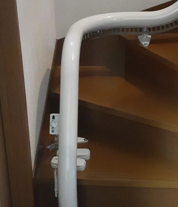 室内階段昇降機設置工事