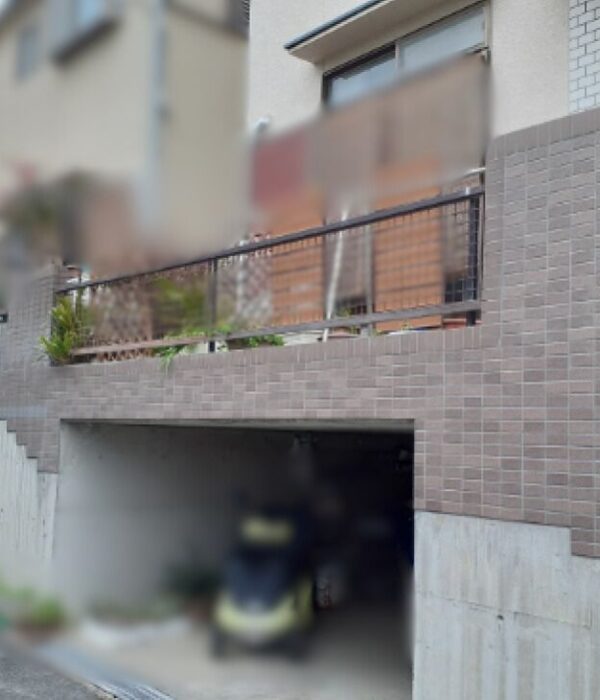 擁壁タイル補修工事